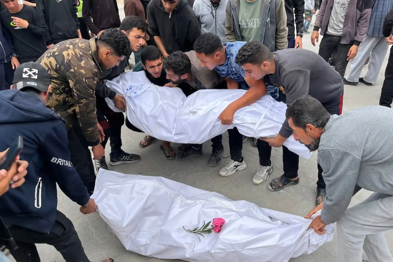 رغم اتفاق وقف إطلاق النار..5 شهداء جراء العدوان الصهيوني على قطاع غزة رغم اتفاق وقف إطلاق النار..5 شهداء جراء العدوان الصهيوني على قطاع غزة