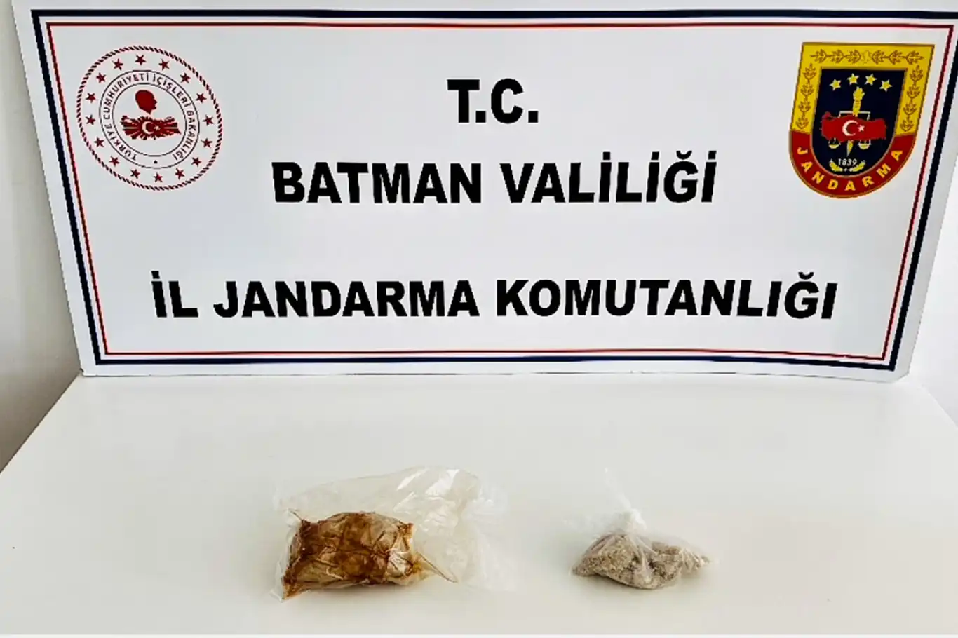 Batman'da otobüste uyuşturucu hammaddesi yakalandı