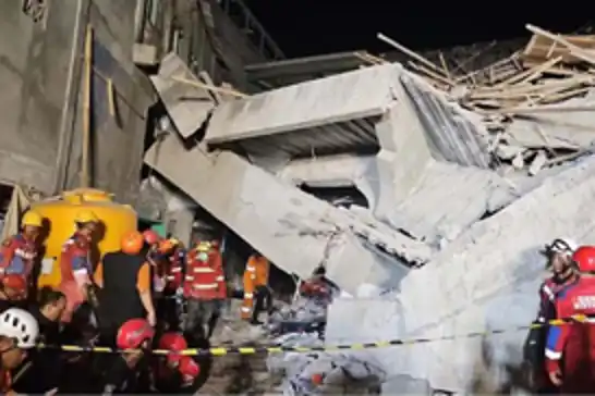 Endonezya’daki okul faciasında hayatını kaybedenlerin sayısı 63’e yükseldi