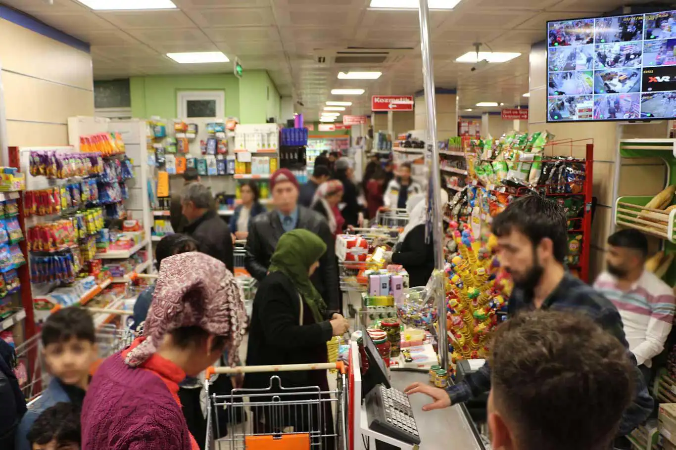 Ekim enflasyonu pazartesi açıklanıyor: Gözler TÜİK verilerinde Ekim enflasyonu pazartesi açıklanıyor: Gözler TÜİK verilerinde