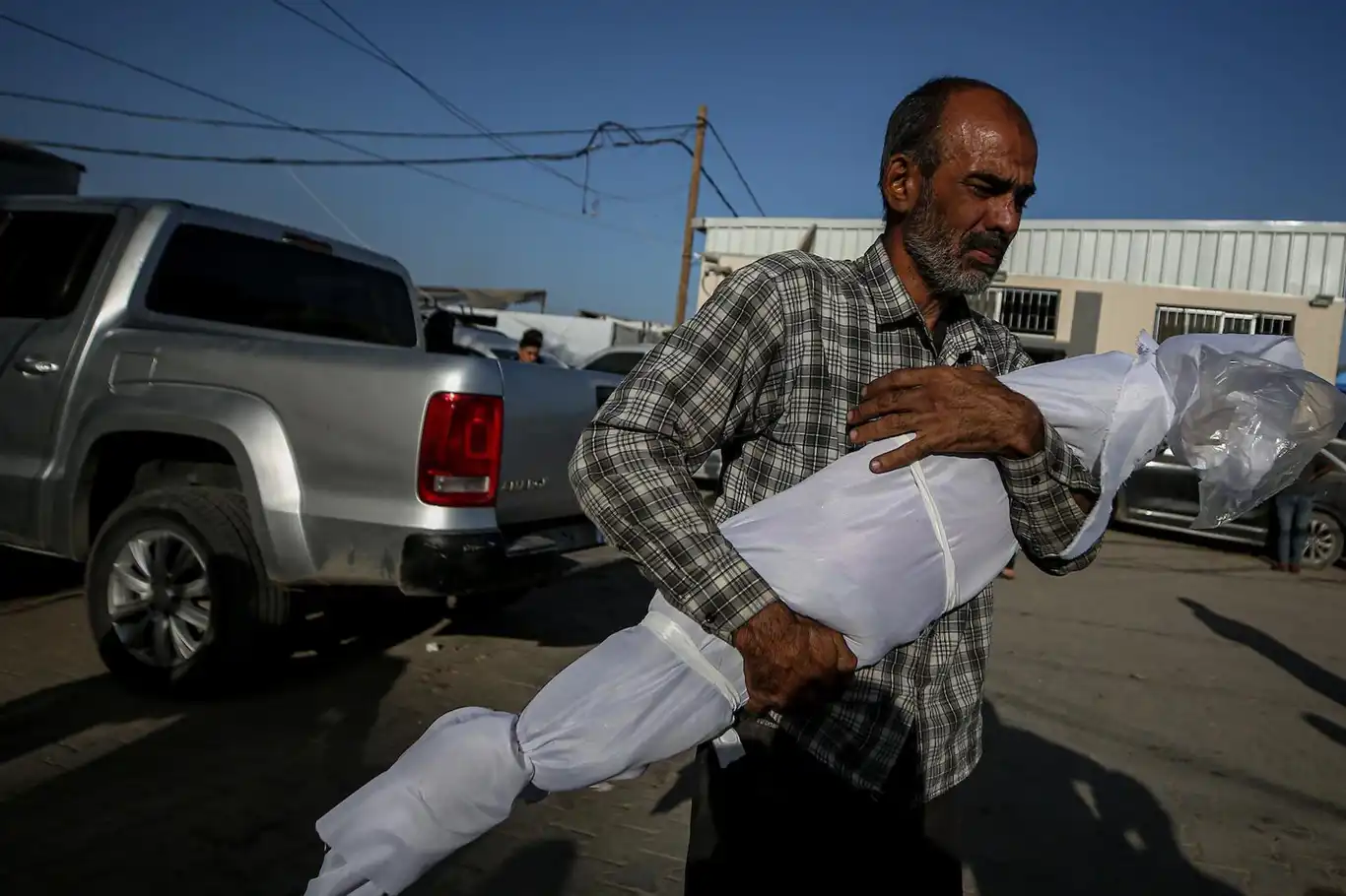 Gazze'de işgal saldırıları: 2 şehit bir yaralı