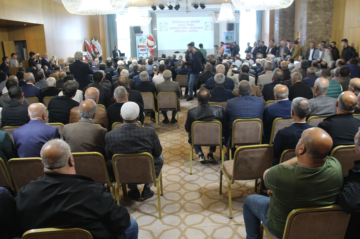 Hevedanlılar aşireti Diyarbakır’da bir araya geldi