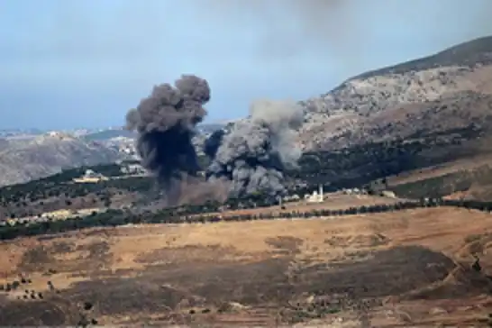 الاحتلال الصهيوني يشن غارة جوية على جنوب لبنان ويصيب مدنياً