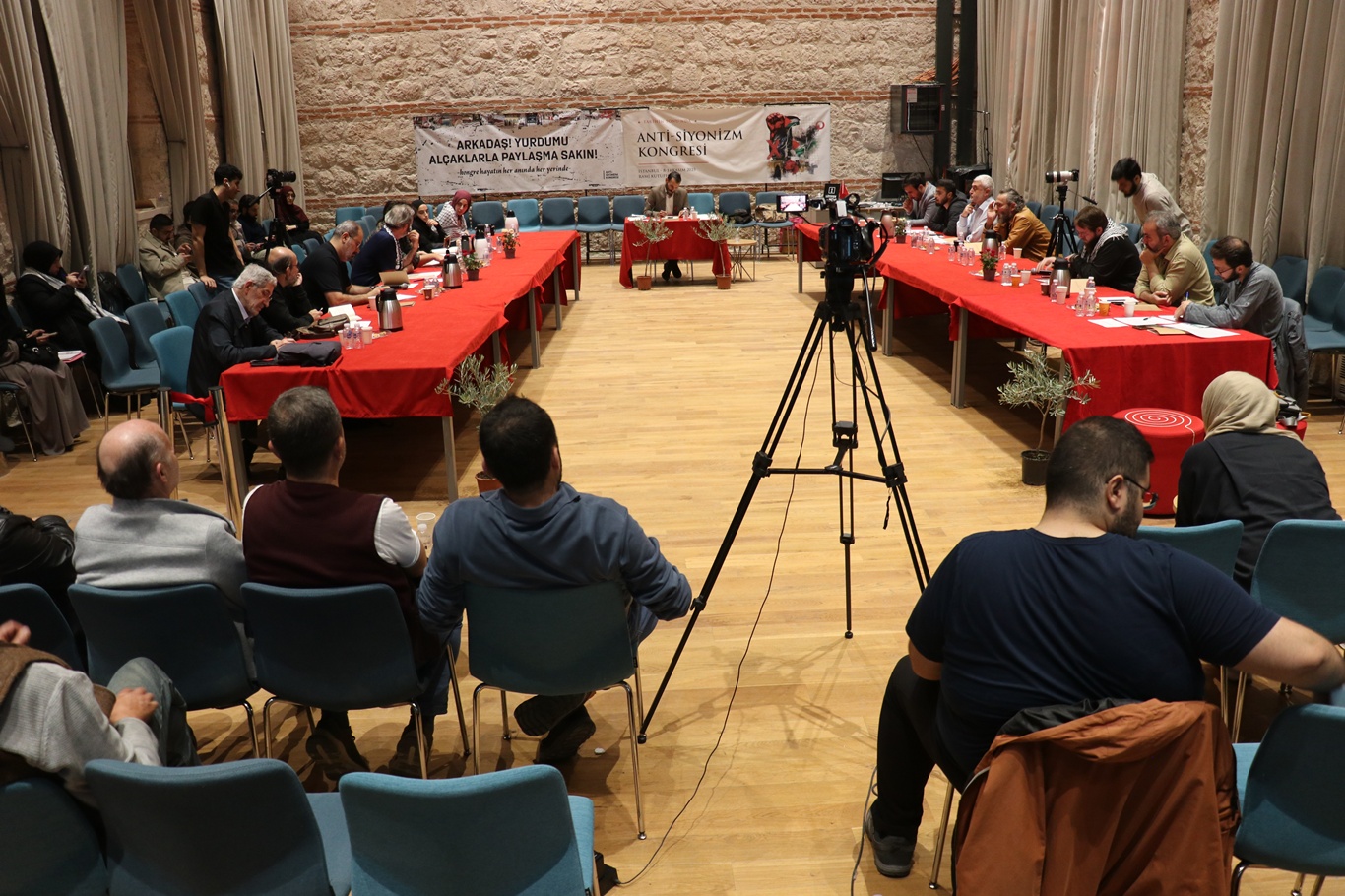 Anti-Siyonizm Kongresi 3'üncü gününde devam ediyor