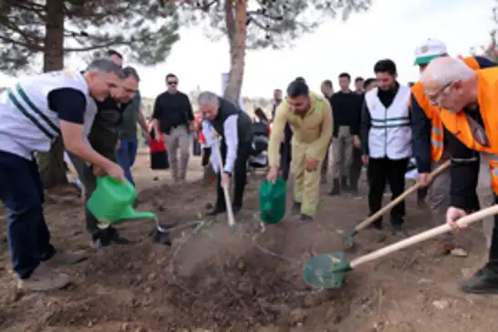 Mardin’de "Geleceğe Nefes" temasıyla 5 bin fidan toprakla buluştu