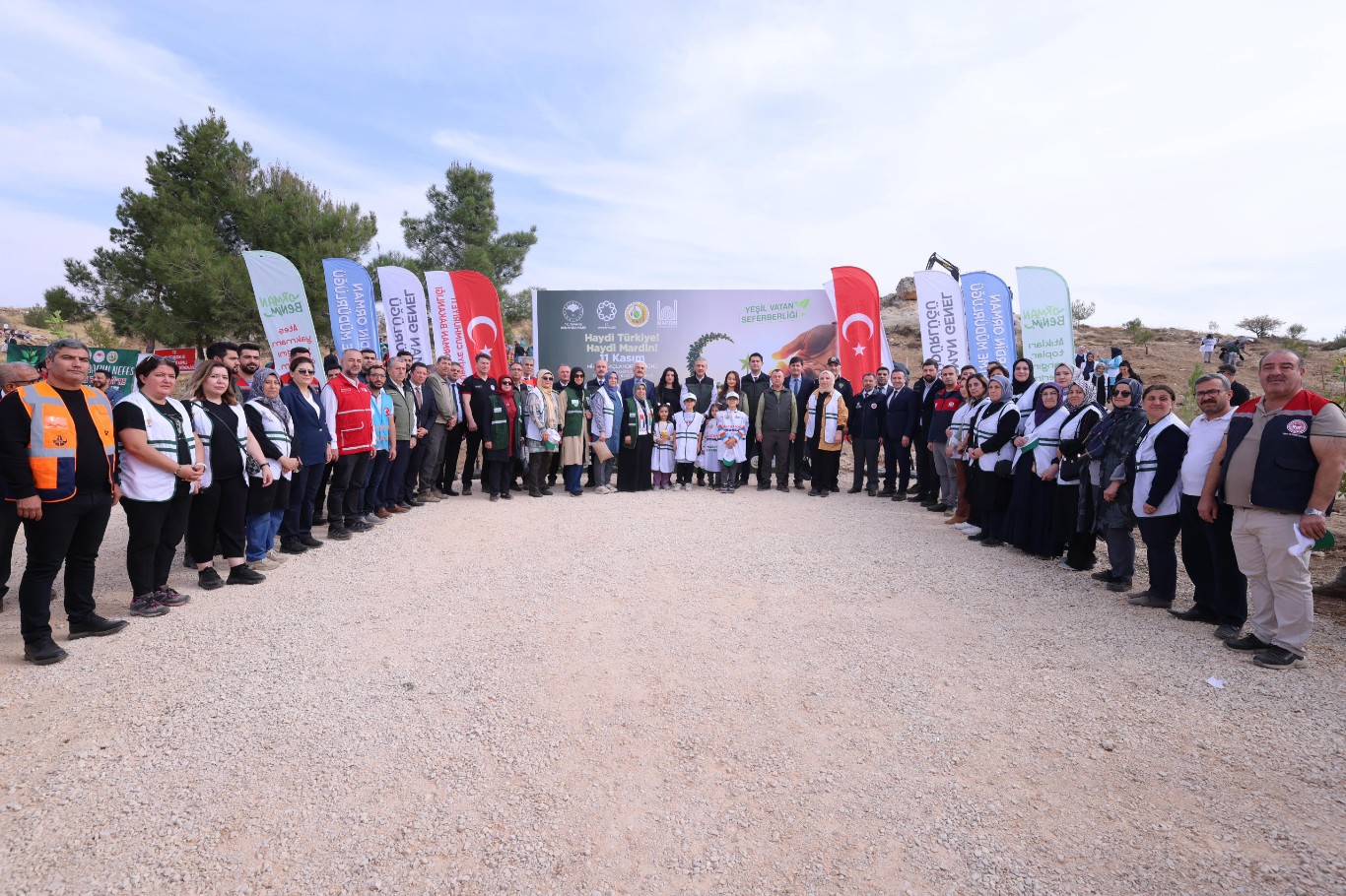 Mardin’de "Geleceğe Nefes" temasıyla 5 bin fidan toprakla buluştu