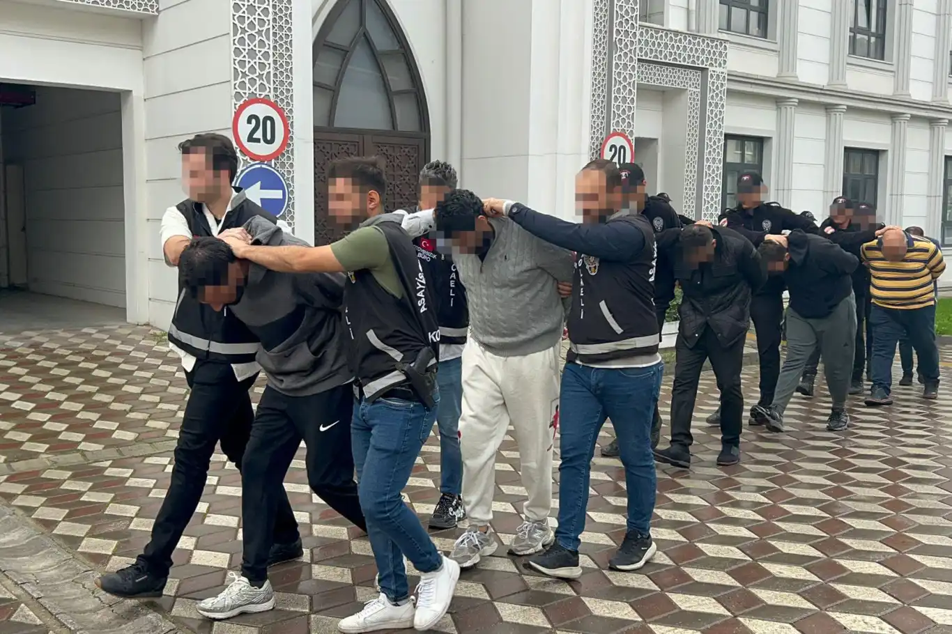 Kocaeli’de kozmetik fabrikası yangını soruşturmasında 7 kişi tutuklandı