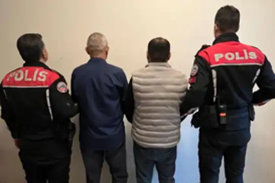 Gaziantep'te 2 ruhsatsız tabanca ele geçirildi