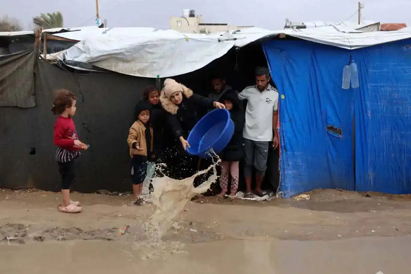 Heavy rains flood Gaza tent camps, triggering fears of new humanitarian disaster