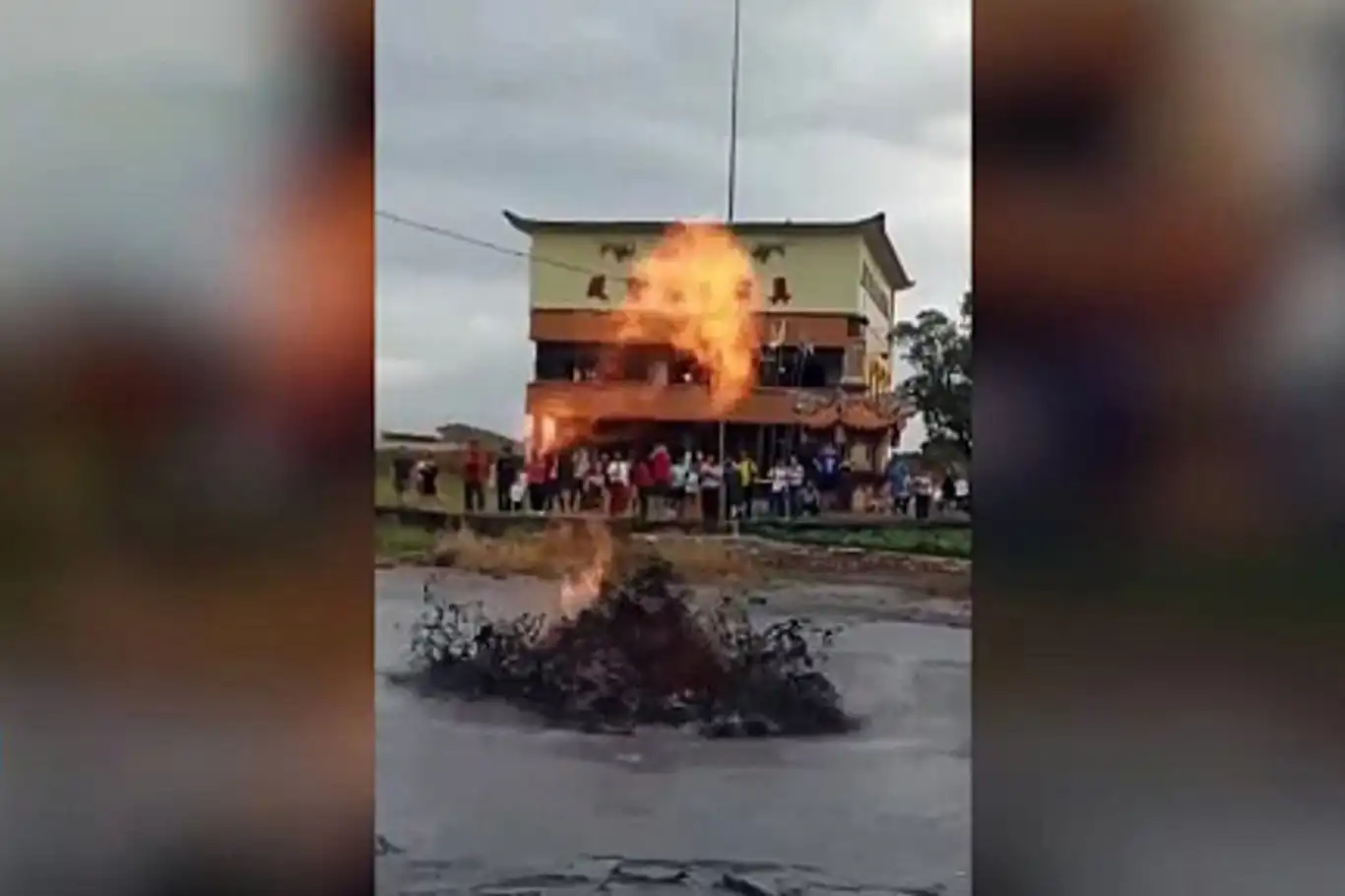 Tayvan'da çamur volkanı patladı