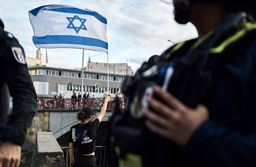 الشاباك يعتقل زوجين بتهمة التجسس والتواصل مع إيران