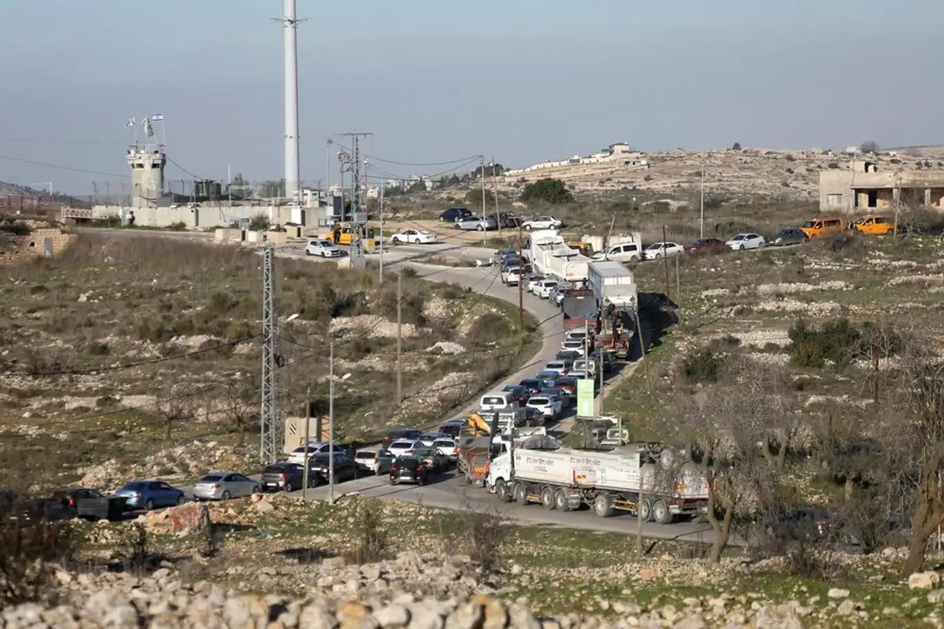 Ramallah girişinde kısıtlama: Siyonist rejim Atara kapısını kapattı