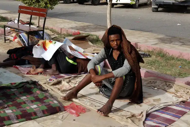 وزير الصحة اليمني: 200 مهاجر أفريقي يصلون يوميًا والوضع الصحي يواجه “قنبلة موقوتة”