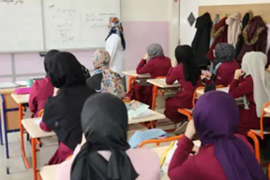 Sözleşmeli öğretmen atamaları için tercih başvuruları bugün başlıyor