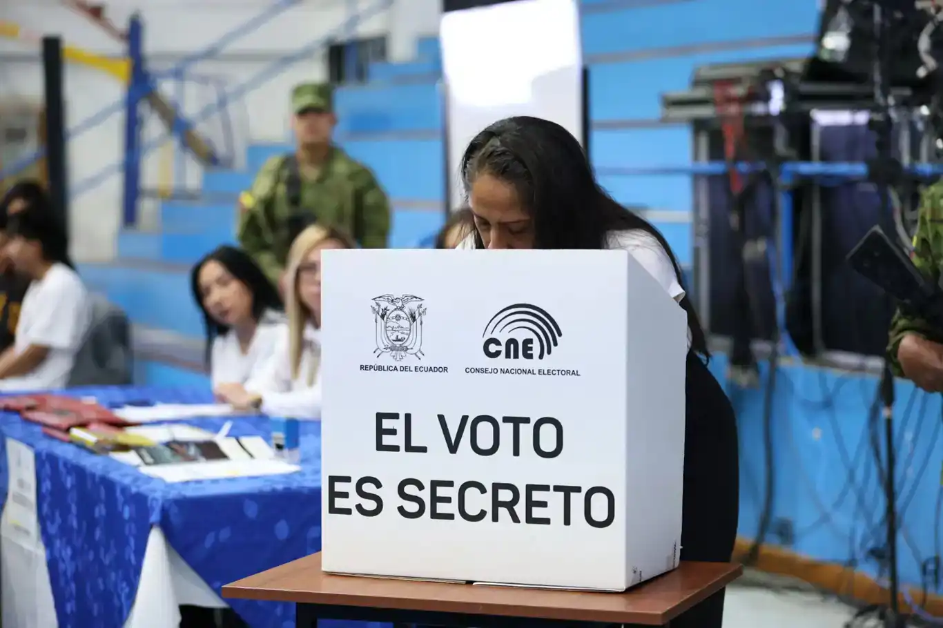Ecuadorians overwhelmingly reject foreign military bases in referendum
