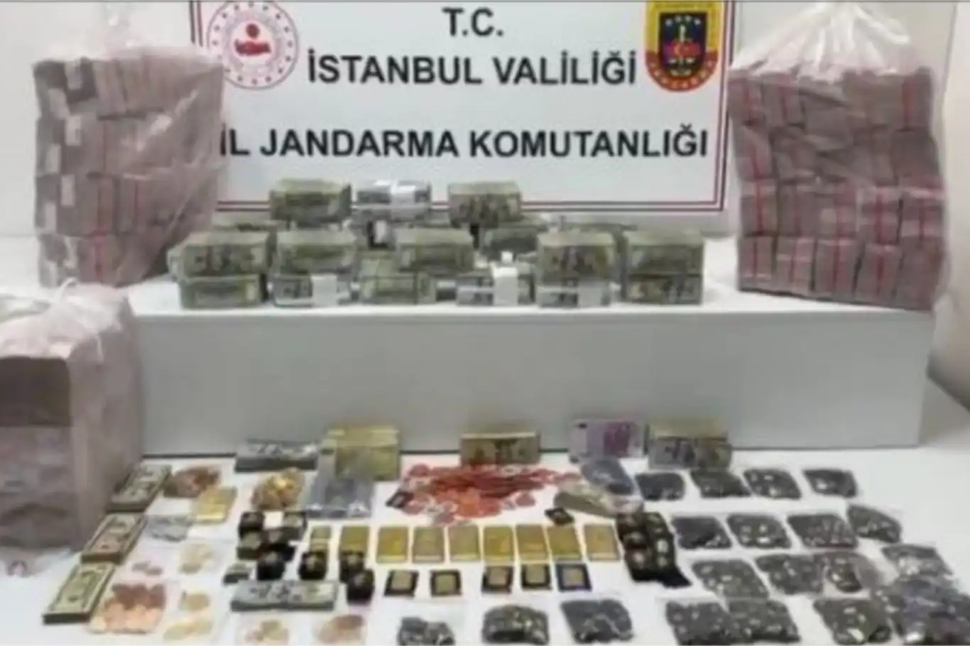 İstanbul’da altın ve döviz usulsüzlüğü soruşturmasında milyonlarca liralık mal varlığına el konuldu
