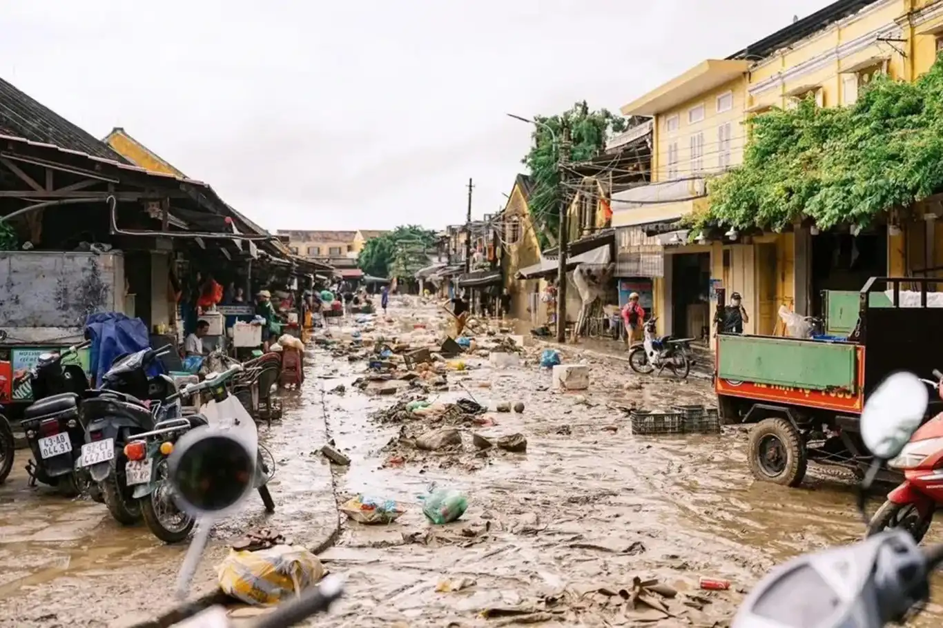 Vietnam'da şiddetli seller: 35 ölü, 60 yaralı