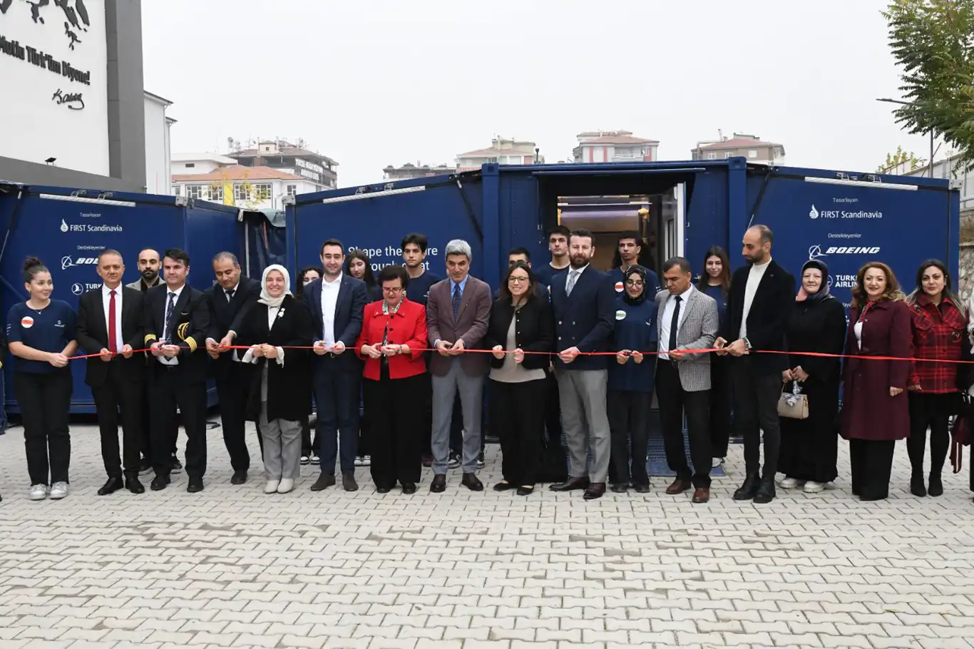 NEWTON gezici bilim atölyesi Malatya'da öğrencilerle buluştu