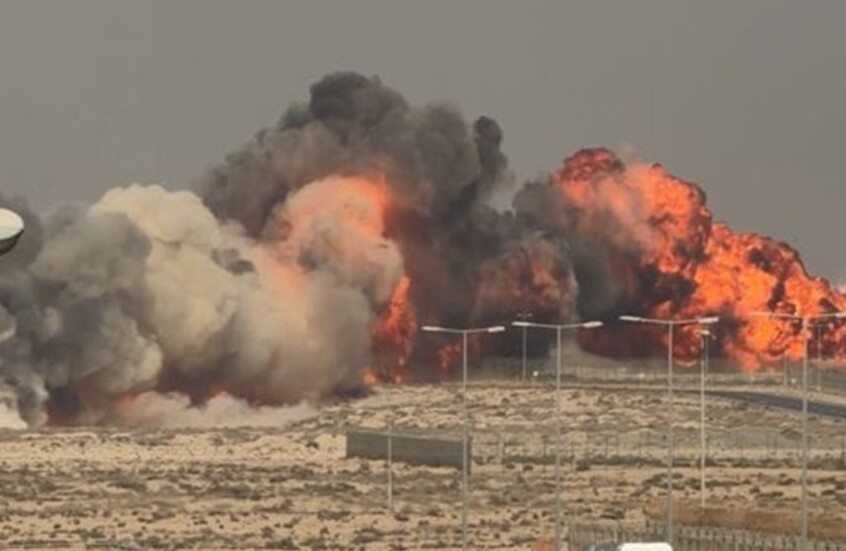 الإمارات.. طائرة عسكرية تتحطم خلال عرض جوي في معرض دبي للطيران