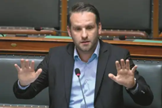 سياسي بلجيكي يوحّد أصوات النواب الأوروبيين الداعمين لغزة