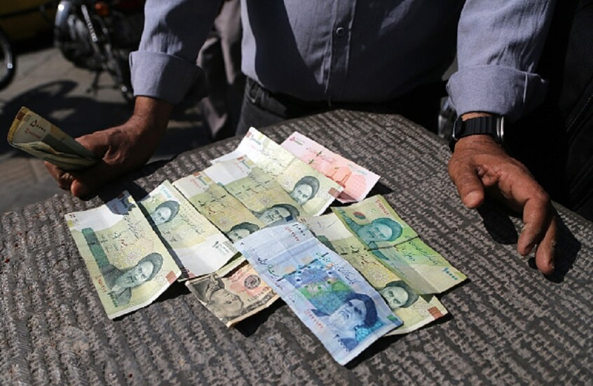 إيران.. تحذف أربعة أصفار من العملة الوطنية