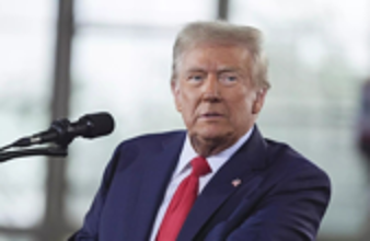  ترامب يخسر مليار دولار  من ثروته في عام واحد