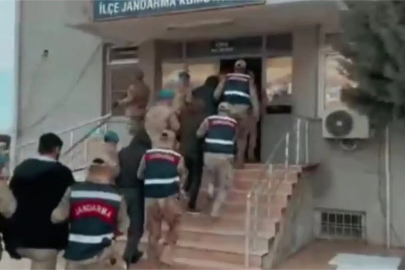 Diyarbakır’da 555 kilogram uyuşturucu ele geçirildi: 25 gözaltı