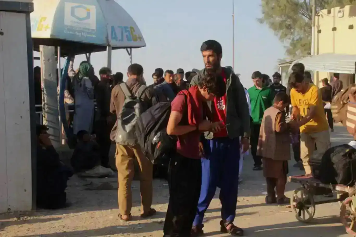 ۱۲هزار افغان در یک روز به کشورشان بازگشتند