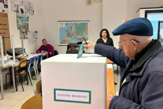 إيطاليا: 11 مليون ناخب يصوّتون في انتخابات إقليمية بثلاثة أقاليم كبرى