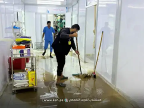الأمطار الغزيرة تغرق مستشفى الكويت الميداني في خان يونس