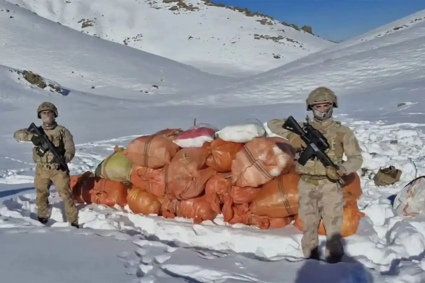 Li Colemêrg û Agirîyê ji 1 tonî zêdetir tiryak hat bidestxistin