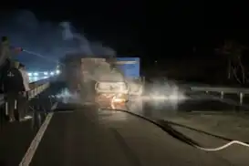 Elazığ’da feci kaza: Otomobil traktöre çarpıp yandı, 2 yaralı