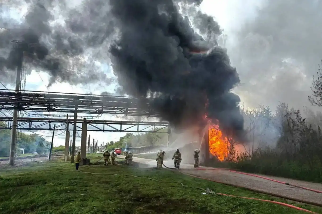 أوكرانيا تستهدف مصفاة نفط روسية ومستودع طائرات مسيّرة في القرم