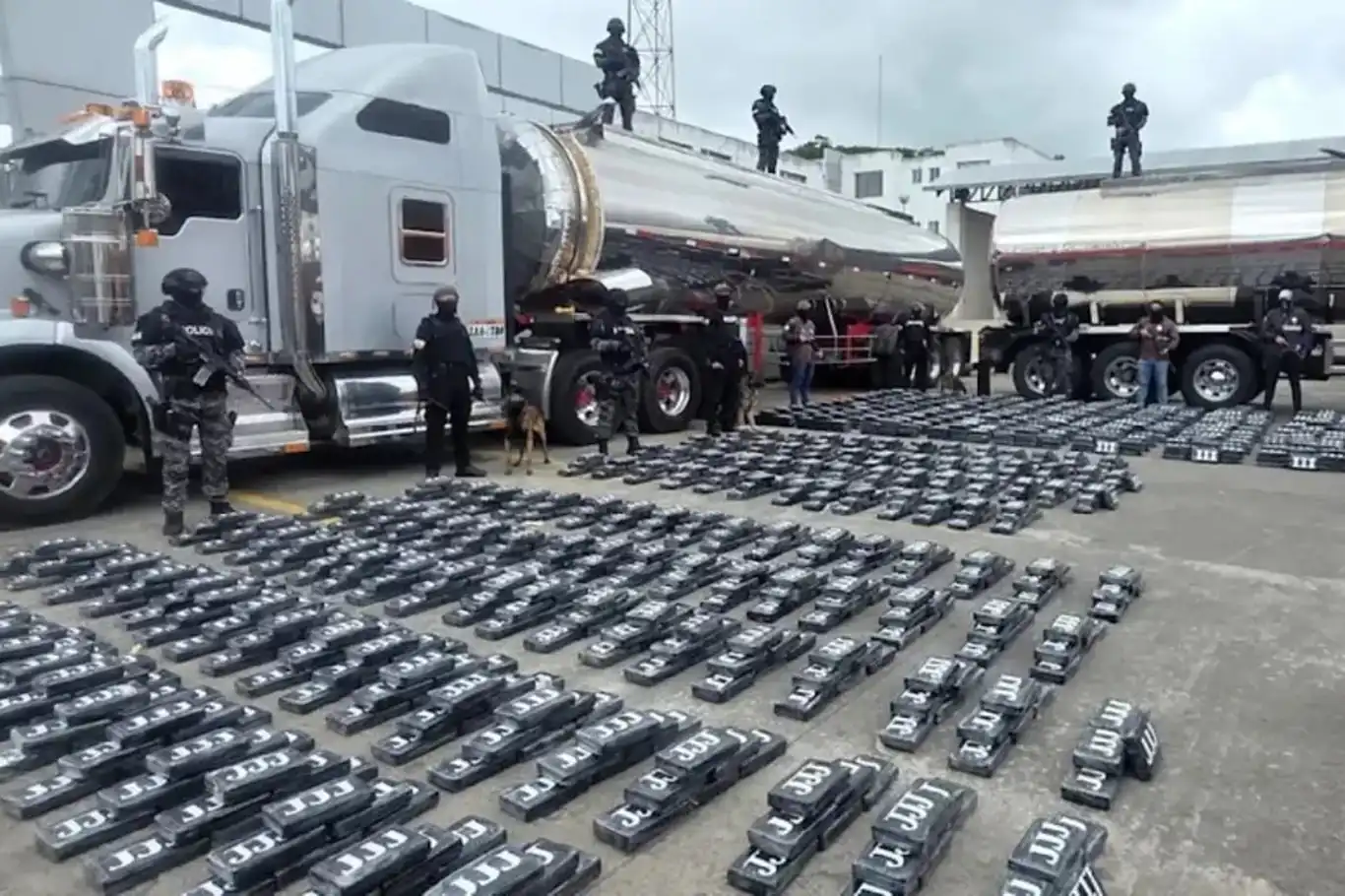 Venezuela'da yakıt tankerinde 500 kilogramdan fazla kokain ele geçirildi