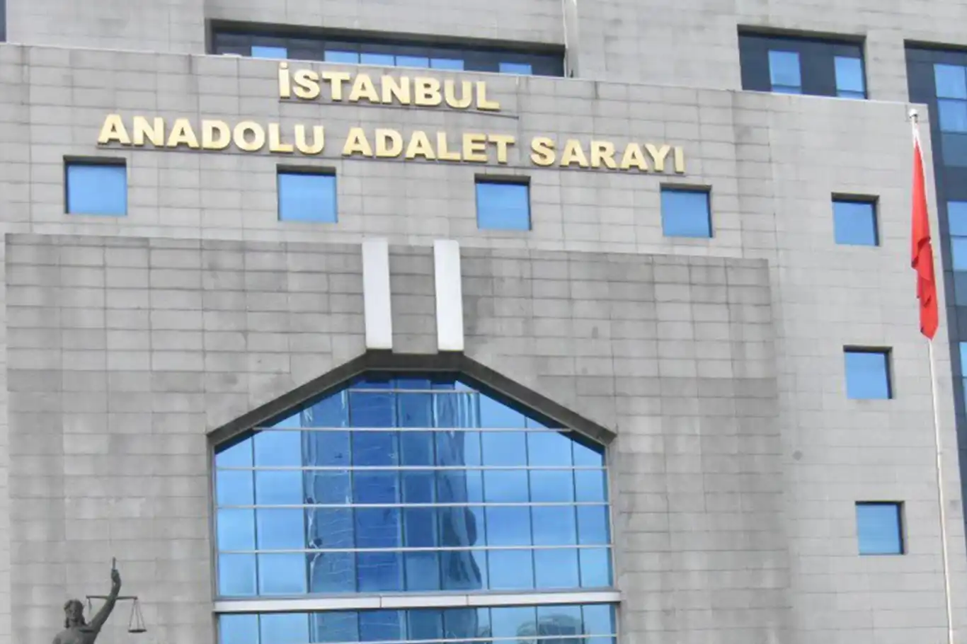 Savcılık, Adnan Oktar'ın övüldüğü sosyal medya hesapları ve siteler hakkında soruşturma başlattı