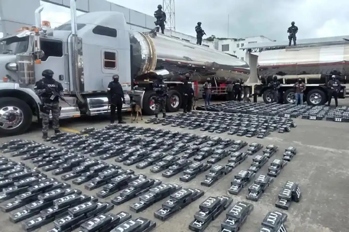 لە ڤەنزوێلا لە تانکەری سووتەمەنی دەست بەسەر زیاتر لە ٥٠٠ کیلۆگرام کۆکایندا گیرا