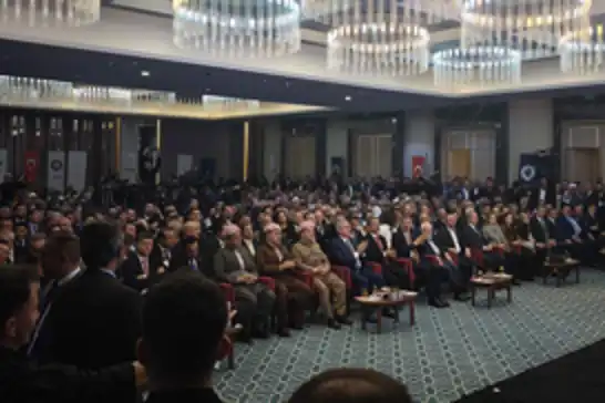 KDP lideri Barzani Melayê Cizîri Sempozyumu'nda konuştu