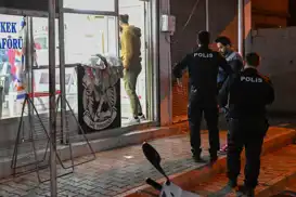 Adana'da berber dükkânına silahlı saldırı: 3 yaralı