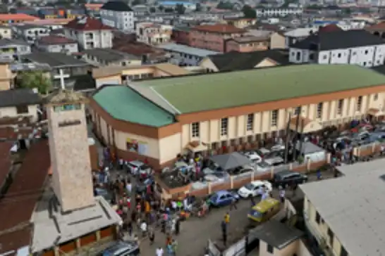 ترامب يلوّح بإرسال قوات أمريكية وشنّ ضربات جوية ضد نيجيريا