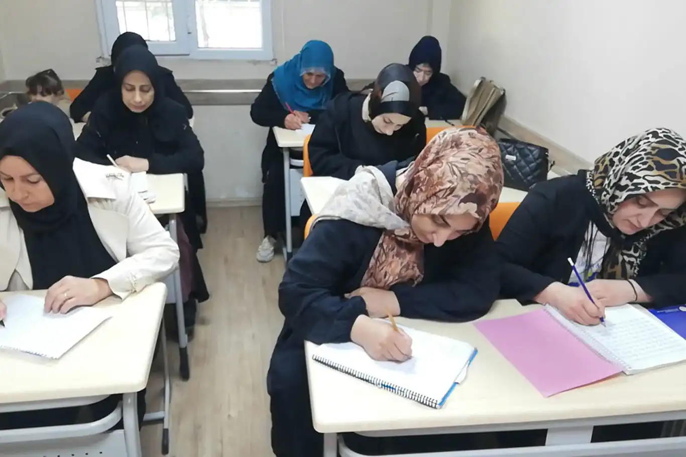 Batman'da okuma yazma kurslarına yoğun ilgi