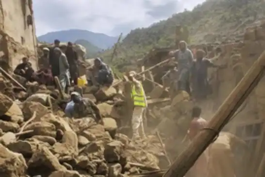 ارتفاع عدد ضحايا الزلزال الذي ضرب أفغانستان بقوة 6.3 درجات إلى 20 قتيلاً