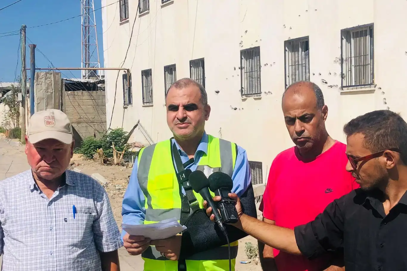 مطالبة بتدخل دولي عاجل..بلديات غزة تحذر من انهيار الخدمات بسبب نقص الوقود