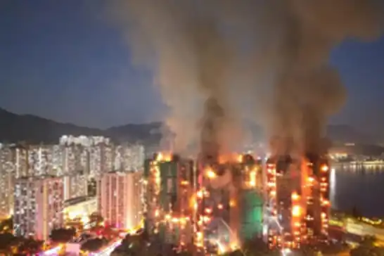 تعداد قربانیان آتش‌سوزی بزرگ در هنگ‌کنگ به ۱۴۶ نفر رسید