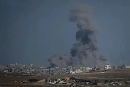 منتهكاً وقف النار..الاحتلال الصهيوني يواصل قصفه الجوي والمدفعي على قطاع غزة