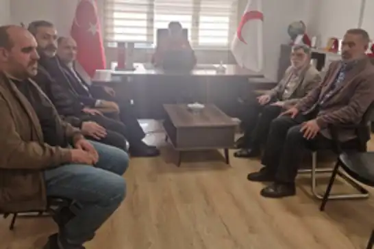 HÜDA PAR İl Başkanlığı Kızılay şubesini ziyaret etti