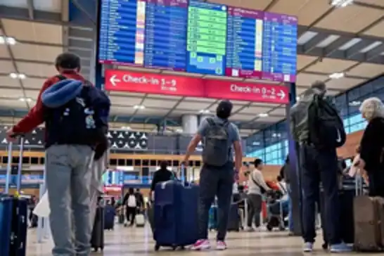 بحران دولتی در آمریکا در حال گسترش است: فرودگاه هوستون به روی پروازها بسته شد