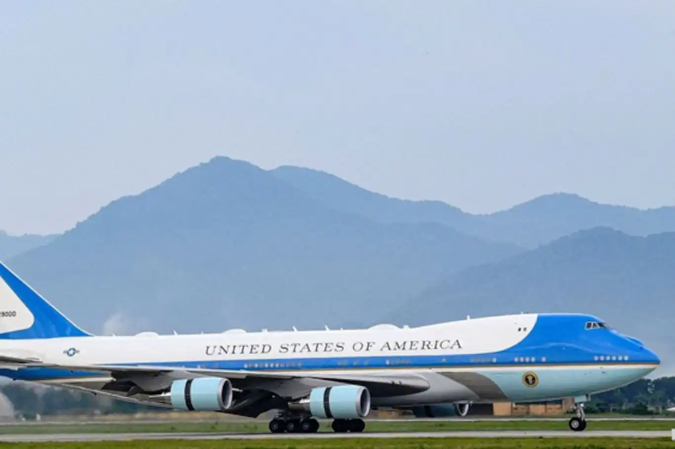 ABD'de hükümetin kapanması hava trafiğini vurdu: Yüzlerce uçuş iptal edildi