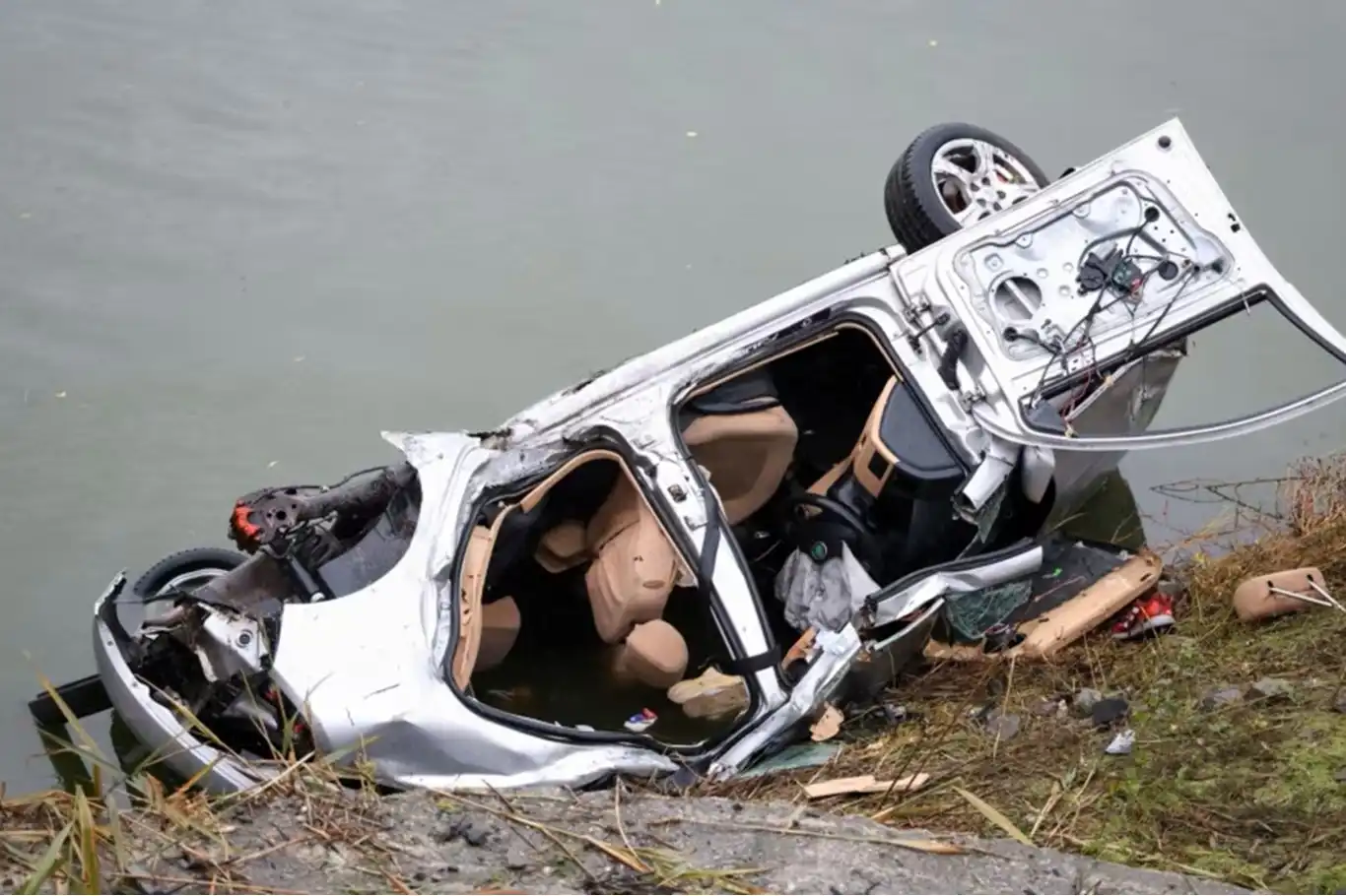 Bulgaristan'da meydana gelen trafik kazasında 6 kaçak göçmen hayatını kaybetti