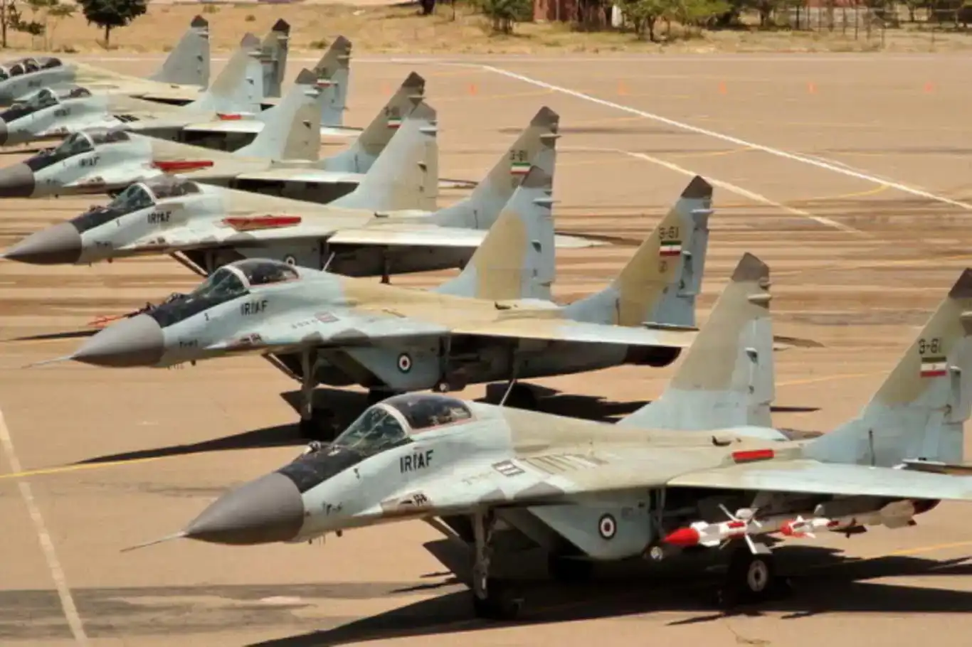 إيران تعزز قوتها الجوية استعداداً لاحتمال اندلاع حرب