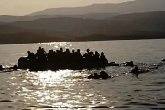 قبالة سواحل ماليزيا... مأساة إنسانية بعد غرق قارب يحمل مئات المهاجرين